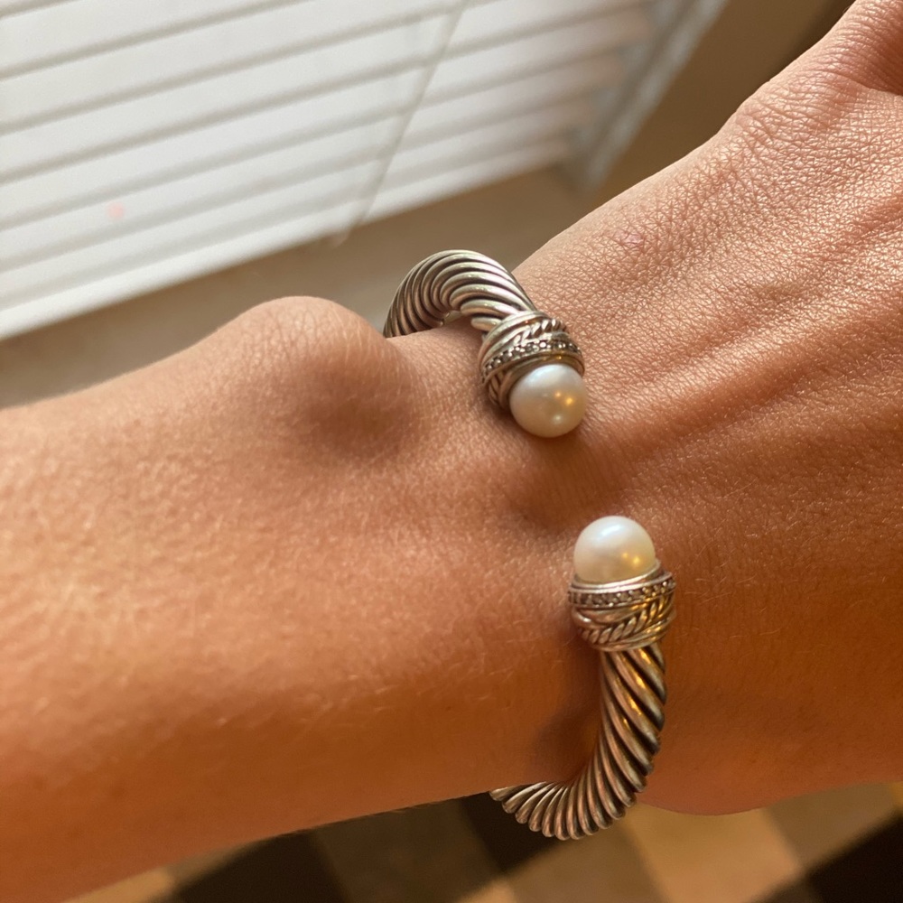 Pearl, David Yurman bracelet. 7MM, medium 6.75